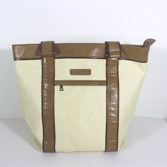 Cream Straw and Tan Leather Tote Bag Nearly New Pockets and Key Chain - Picture 2 of 12